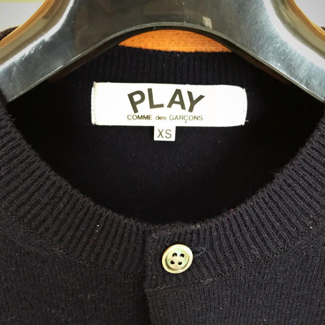 COMME des GARCONS(コムデギャルソン)のPLAY COMME des GARCONS カーディガン レディースのトップス(カーディガン)の商品写真