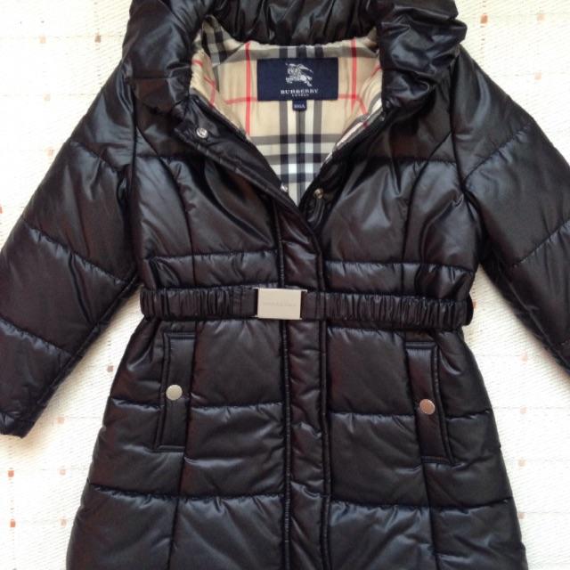 BURBERRY(バーバリー)の【新品】BURBERRY コート  キッズ/ベビー/マタニティのキッズ服女の子用(90cm~)(コート)の商品写真