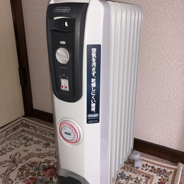 DeLonghi(デロンギ)のデロンギオイルヒーター スマホ/家電/カメラの冷暖房/空調(オイルヒーター)の商品写真