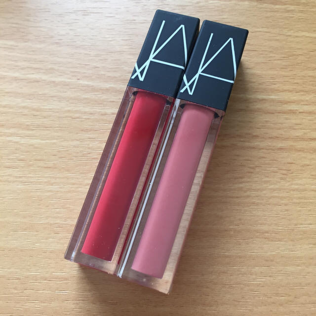 NARS(ナーズ)のNARS ベルベットリップグライド 2本セット コスメ/美容のベースメイク/化粧品(リップグロス)の商品写真