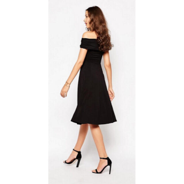 Asos 結婚式2次会にも Asos オフショルダーワンピース 黒 の通販 By Aya S Shop エイソスならラクマ Asos 結婚式2次会にも Asos オフショルダーワンピース 黒 の通販 By Aya S Shop エイソスならラクマ