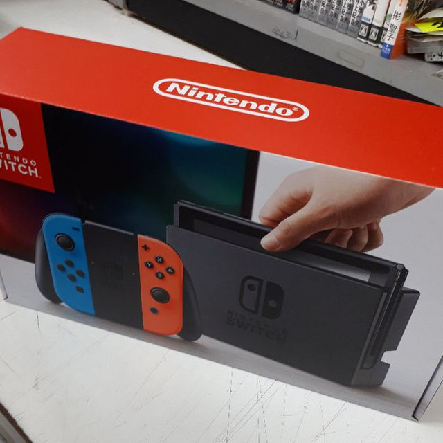 即日発送　新品未開封　任天堂　スイッチ　ネオン