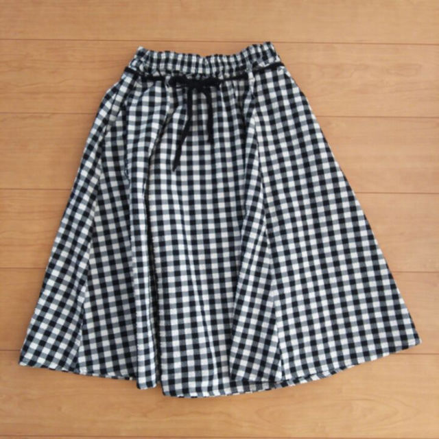 ZARA(ザラ)のebimo☆お値引きします様専用 ZARA ザラ チェック スカート レディースのスカート(ひざ丈スカート)の商品写真