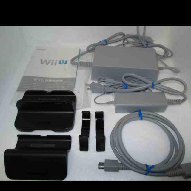 Wii U(ウィーユー)のWii U プレミアムセット　黒　32GB　付属品完備 エンタメ/ホビーのゲームソフト/ゲーム機本体(家庭用ゲーム機本体)の商品写真