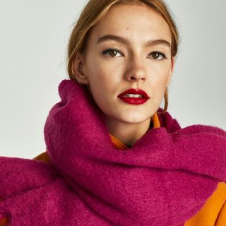 ザラ(ZARA)のZARA  ストール  フクシア  (ストール/パシュミナ)