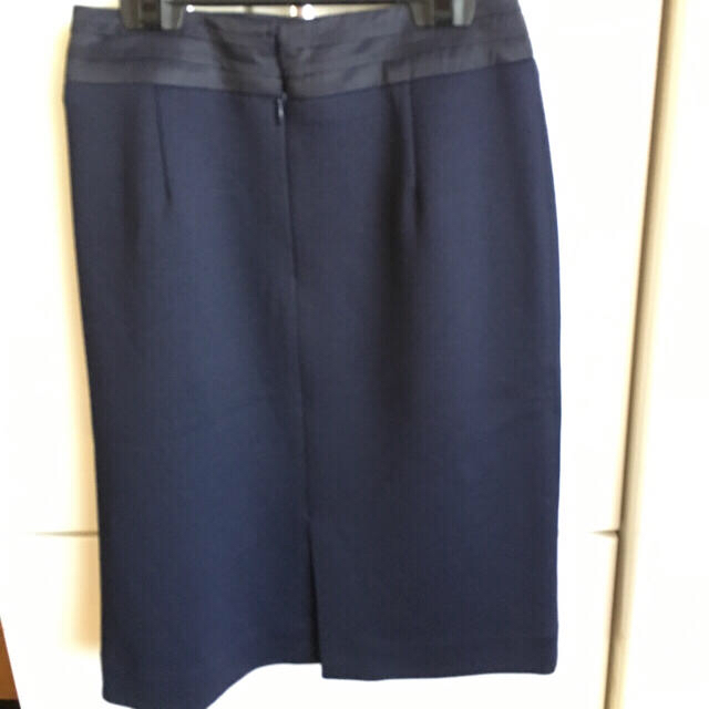 OFUON(オフオン)の新品✨膝丈スカート✨ レディースのスカート(ひざ丈スカート)の商品写真