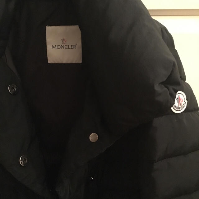 MONCLER(モンクレール)の☆スー★様ご専用 モンクレール ジョアンナ 0 ブラック レディースのジャケット/アウター(ダウンコート)の商品写真