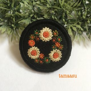 23.お花の刺繍ブローチ✴︎受注製作(コサージュ/ブローチ)