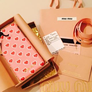 ミュウミュウ(miumiu)の新品未使用♡ハート♡iPhoneケース(iPhoneケース)