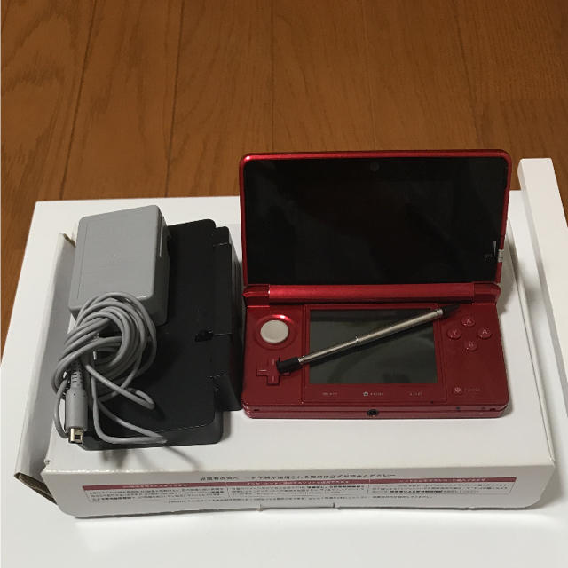 ニンテンドー3DS(ニンテンドー3DS)のニンテンドー3DS エンタメ/ホビーのゲームソフト/ゲーム機本体(家庭用ゲーム機本体)の商品写真