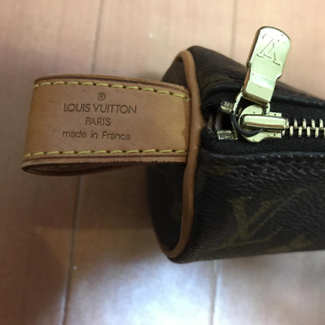 LOUIS VUITTON - ペンケース 丸型 ポーチ 化粧品ポーチ モノグラムの