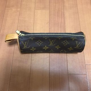 LOUIS VUITTON   ペンケース 丸型 ポーチ 化粧品ポーチ モノグラムの