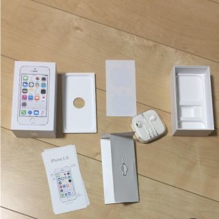 アイフォーン(iPhone)のアイフォン iPhone イヤホンのみ(ストラップ/イヤホンジャック)