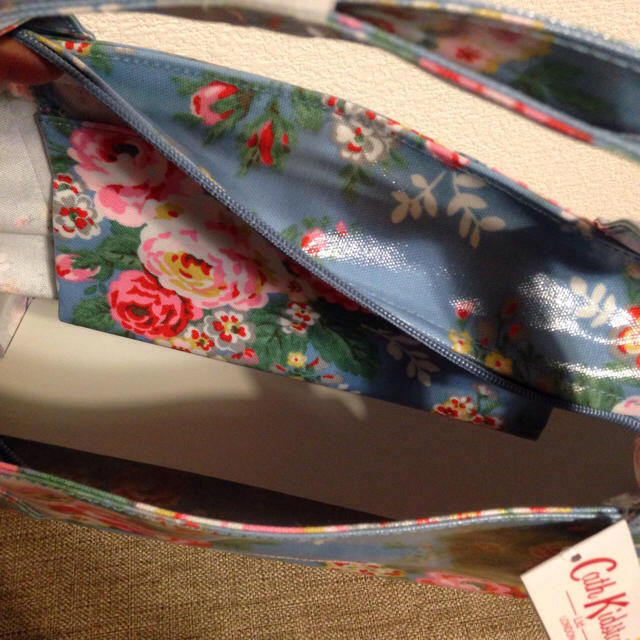 Cath Kidston(キャスキッドソン)のキャス・キッドソン キャリーオール トートバッグ 新品 タグ付き レディースのバッグ(トートバッグ)の商品写真