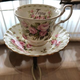 ロイヤルアルバート(ROYAL ALBERT)のふわり様専用    ロイヤルアルバート カップ&ソーサー(グラス/カップ)