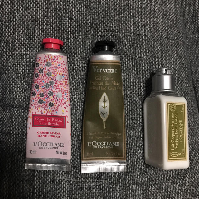 L'OCCITANE(ロクシタン)のロクシタン さやさや様専用 コスメ/美容のボディケア(ハンドクリーム)の商品写真