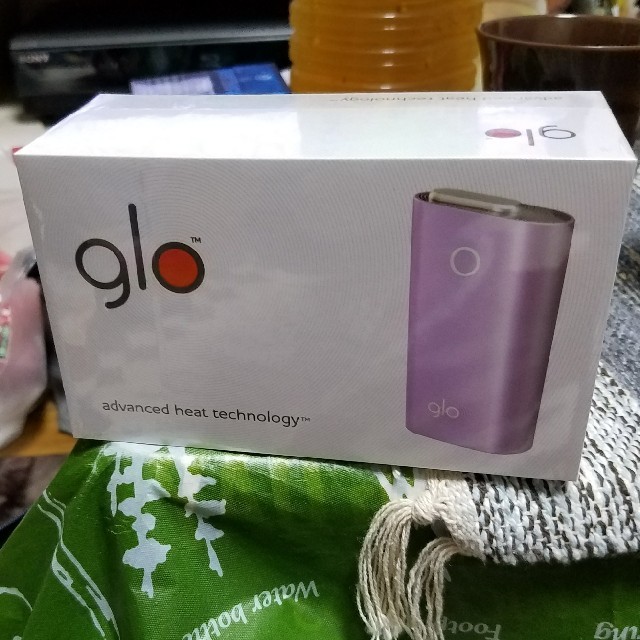 glo(グロー)のglo ピンク　限定　新品未開封 メンズのファッション小物(タバコグッズ)の商品写真
