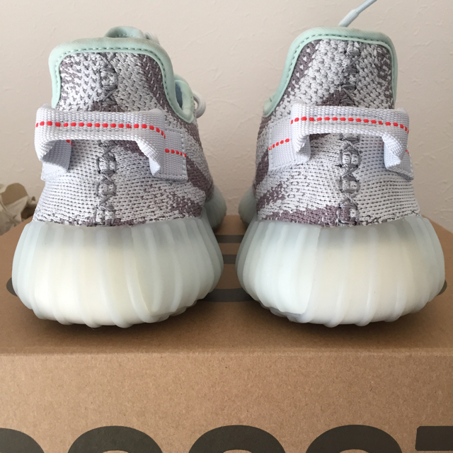 adidas(アディダス)の【美品】adidas YEEZY BOOST 350 V2 BLUE TINT メンズの靴/シューズ(スニーカー)の商品写真