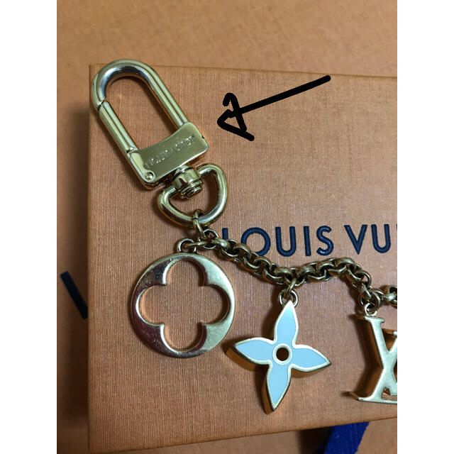 LOUIS VUITTON(ルイヴィトン)のルイヴィトン バッグチャーム チェーン フルール ドゥ モノグラム レディースのアクセサリー(チャーム)の商品写真