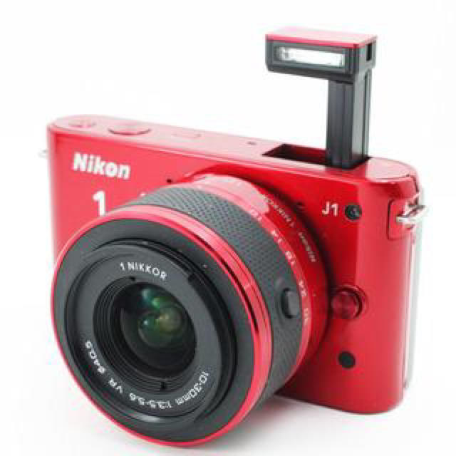 Nikon(ニコン)の♡美品  Nikon J1 レッド♡ スマホ/家電/カメラのカメラ(ミラーレス一眼)の商品写真