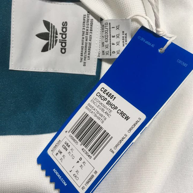 adidas(アディダス)のadidas chop shop crew sweat メンズのトップス(スウェット)の商品写真