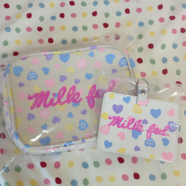 MILKFED.(ミルクフェド)のmilkfed.のポーチ♡定期入れ レディースのファッション小物(ポーチ)の商品写真