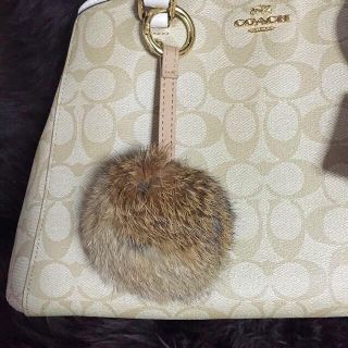 コーチ(COACH)のうさぎのリアルファーのチャーム(バッグチャーム)