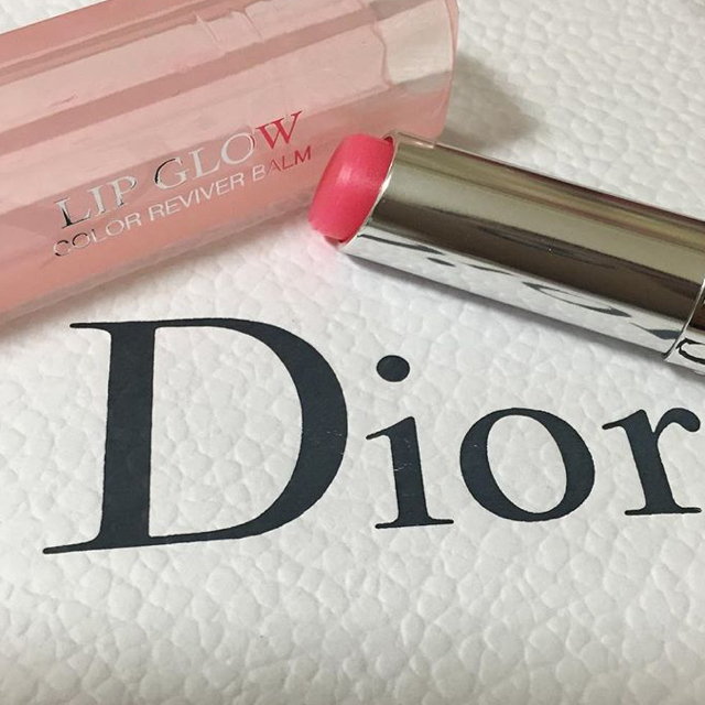 Dior(ディオール)の新品 ディオーリップグロウ ウルトラピンク 限定色 コスメ/美容のベースメイク/化粧品(リップグロス)の商品写真