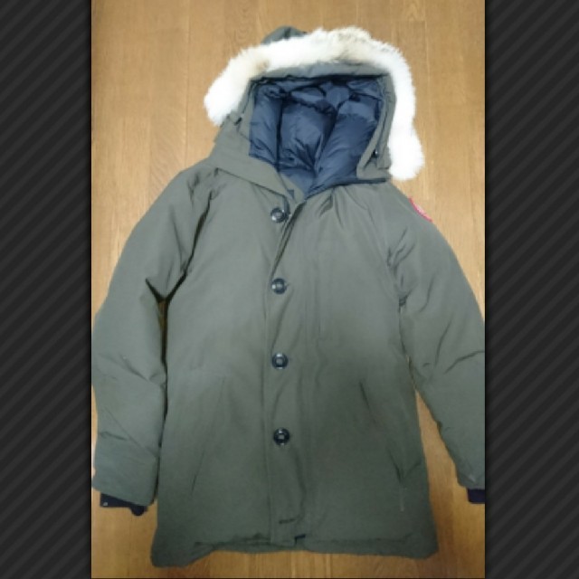 CANADA GOOSE(カナダグース)の【ライム様専用】 カナダグース シャトー アースブラウン S リペア有り メンズのジャケット/アウター(ダウンジャケット)の商品写真