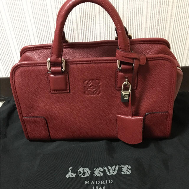 最安 LOEWE - ロエベアマソナ!綺麗なレッド!未使用に近い美品です