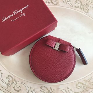 フェラガモ(Ferragamo)のフェラガモ♡ヴァラリボン♡コインケース(コインケース)