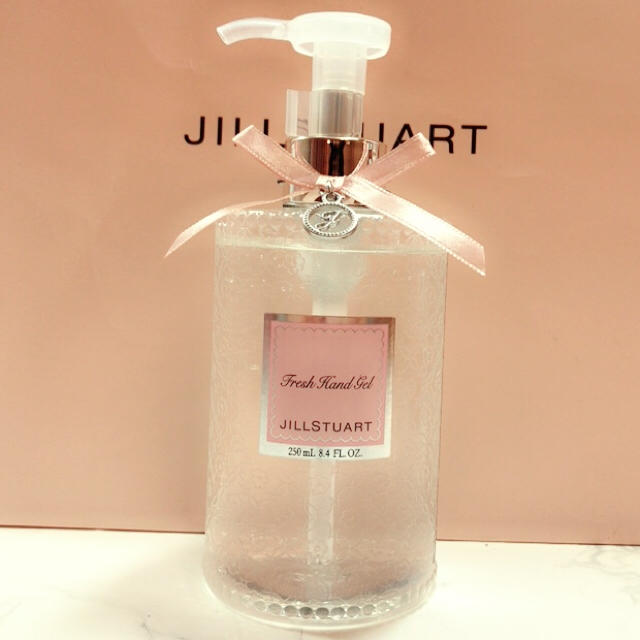 JILL by JILLSTUART(ジルバイジルスチュアート)の+ﾟ｡*ジルスチュアート ハンドジェル*｡ﾟ+ コスメ/美容のボディケア(ハンドクリーム)の商品写真