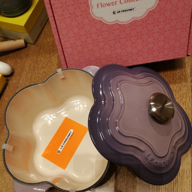 大人気 LE CREUSET - 【新品】ル・クルーゼ ココットフルール20cm ブルーベルパープル 鍋/フライパン - covid19