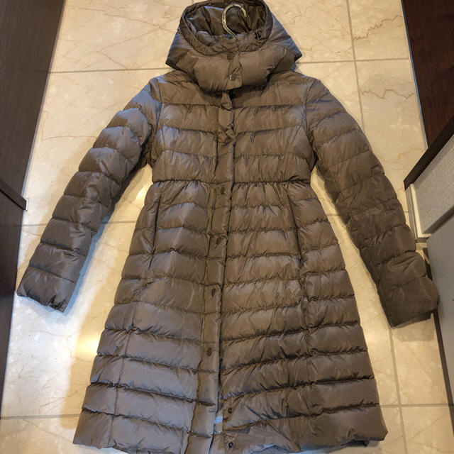 MONCLER(モンクレール)の【お値下げ】モンクレールダウン　小梅様専用です レディースのジャケット/アウター(ダウンコート)の商品写真