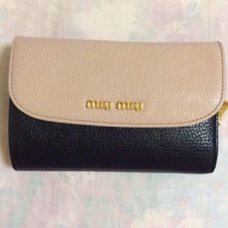 ミュウミュウ(miumiu)のmiumiu 折り財布(財布)