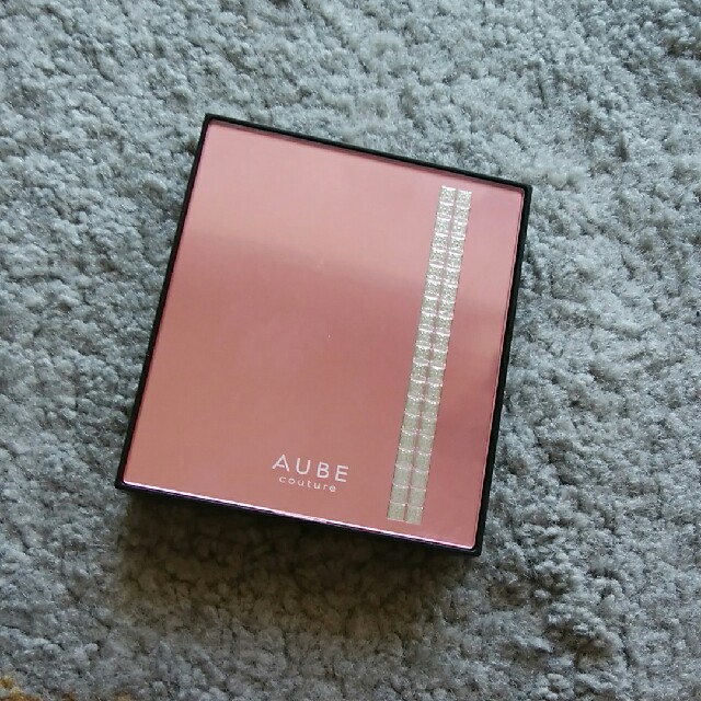 AUBE couture(オーブクチュール)のオーブクチュール　アイシャドウ　ブラウン系 コスメ/美容のベースメイク/化粧品(アイシャドウ)の商品写真