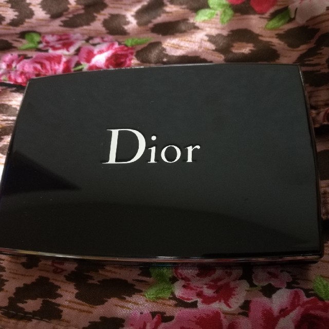 Dior(ディオール)のDior ファンデーション コスメ/美容のベースメイク/化粧品(ファンデーション)の商品写真