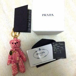 プラダ(PRADA)のPRADA♡ピンクテディベアチャーム(キーホルダー)