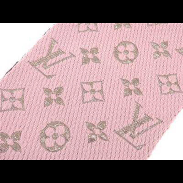 LOUIS VUITTON - ルイヴィトン LV マフラー ピンクの通販 by LOUIS VUITTON - ルイヴィトン LV マフラー ピンクの通販 by
