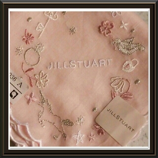 ジルスチュアート(JILLSTUART)のラスト☆新品 ジルスチュアート 刺繍 ハンカチ JILL STUART ピンク(ハンカチ)