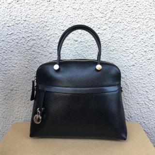 フルラ(Furla)のブラックM新品未使用フルラ正規品パイパー大人気バッグ(ハンドバッグ)