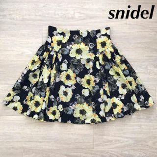 スナイデル(SNIDEL)のsnidel♦︎花柄 フリルスカート イエロー ブラック フレアスカート M(ミニスカート)