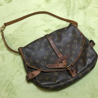 ルイヴィトン(LOUIS VUITTON)のlouis vuitton  バック (ショルダーバッグ)