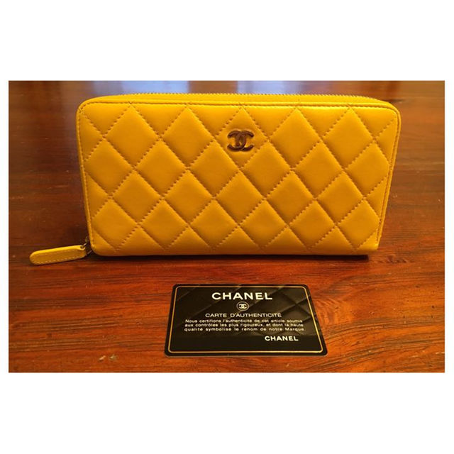 CHANEL(シャネル)の半額★美品★CHANEL シャネル☆ラムスキン☆ラウンド長財布☆黄/イエロー レディースのファッション小物(財布)の商品写真