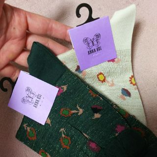 アナスイ(ANNA SUI)の新品♥️半額以下⤵️定価3240円♥️ANNA SUIラメ入り靴下2足セット♥️(ソックス)