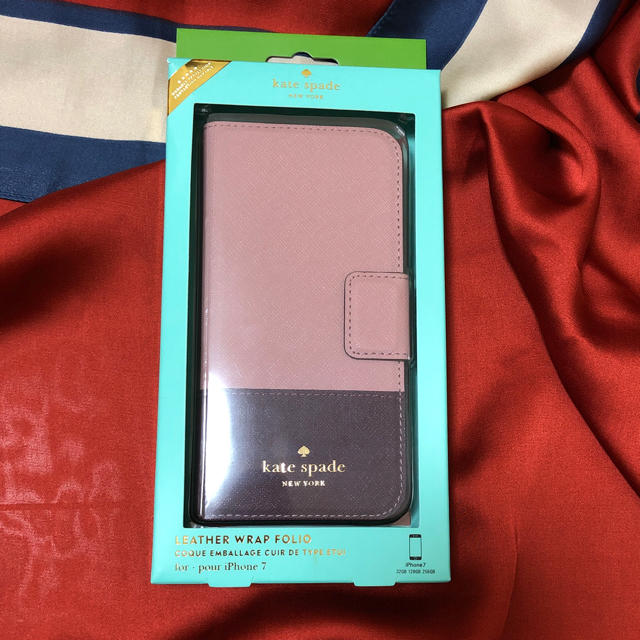 kate spade new york(ケイトスペードニューヨーク)のkate spade new york スマホケース スマホ/家電/カメラのスマホアクセサリー(iPhoneケース)の商品写真