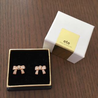 エテ(ete)のete リボンモチーフ ピアス(ピアス)