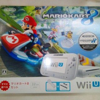 ウィーユー(Wii U)の任天堂★wiiU☆マリオカート8同梱版★送料込(家庭用ゲーム機本体)