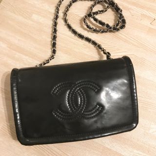 シャネル(CHANEL)のレア♡CHANELエナメルショルダー♡(ショルダーバッグ)