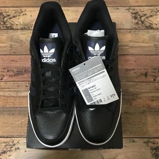 アディダス(adidas)の新品 adidas  VARIAL LOW 27.5cm(スニーカー)